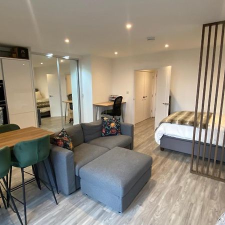 London Luxe: Stylish Studio Екстер'єр фото